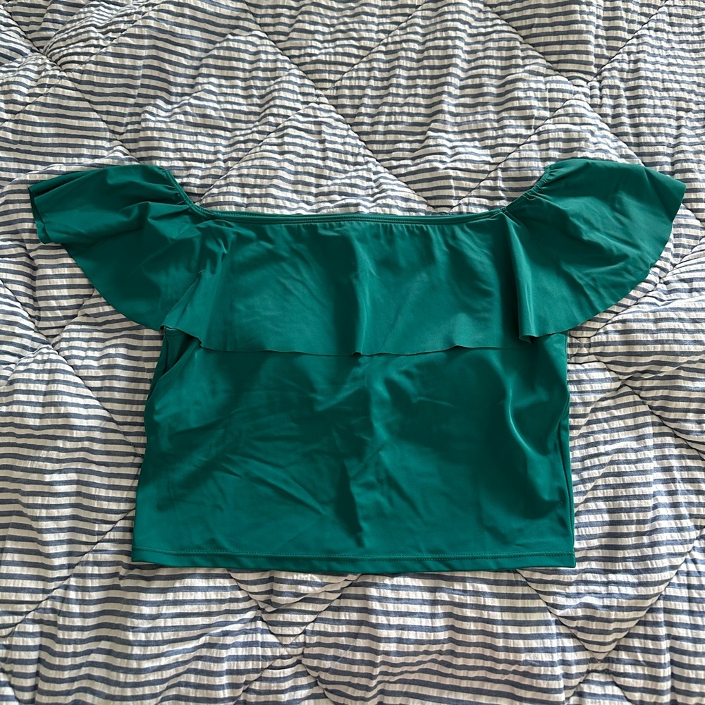Kortni Jeane Large Quetzal Ruffled Around Top